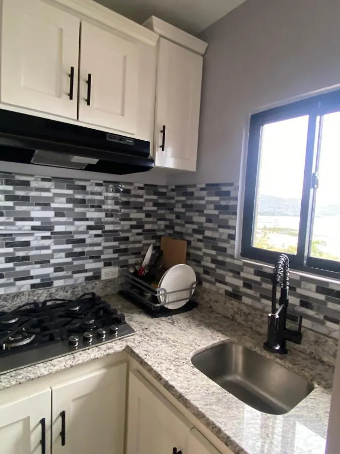 K&S Seaview Luxury Apartment Montego Bay Jamaika