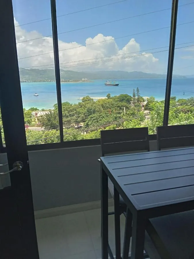 K&S Seaview Luxury Apartment Montego Bay Giamaica